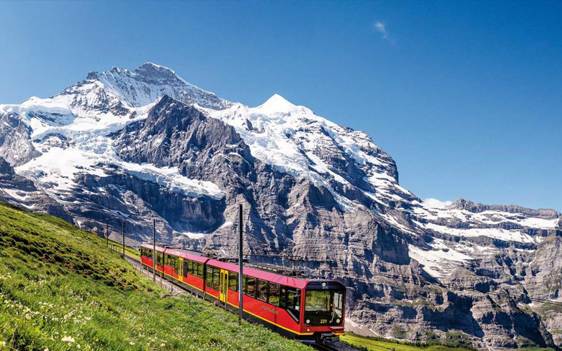 Top 5 Scenic Rail Journeys to cherish the beauty of Switzerland Scenic Rail Journey Switzerland