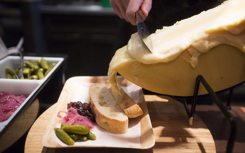 Swiss Food – Enigmatic Concoction of Delectable Dishes Raclette